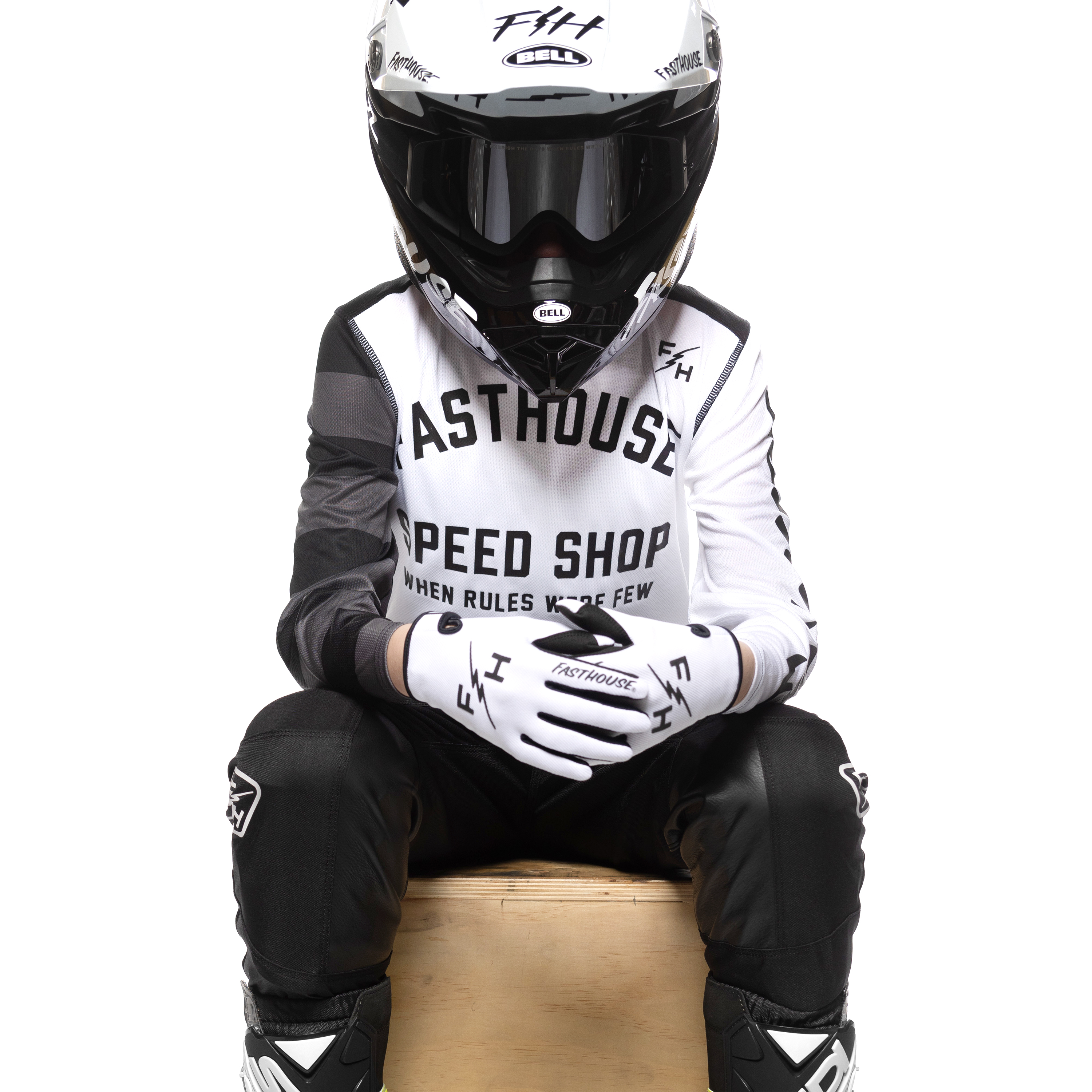 Carbon Eternal Youth Kit - White-Black_2